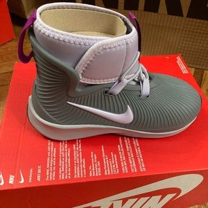 Nike binzie boot td size 10c new with tag